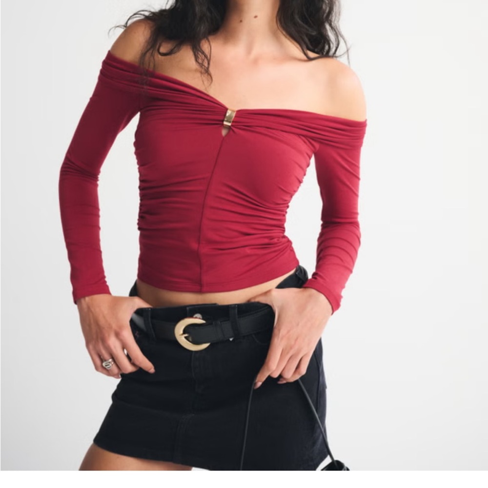 Abercrombie & Fitch Off-Shoulder Red Crop Top